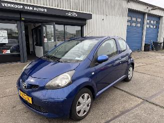 damaged passenger cars Toyota Aygo 1.0 12V AIRCO 2008/10
