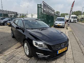 Volvo V-60 2.4 D6 AWD Plug-in Hybrid Summum picture 4