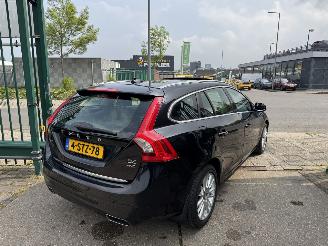 Volvo V-60 2.4 D6 AWD Plug-in Hybrid Summum picture 6