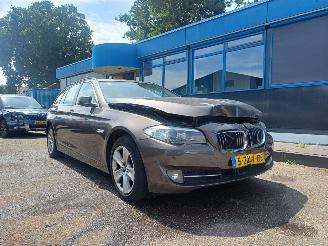 Voiture accidenté BMW 5-serie 520D 2013/1