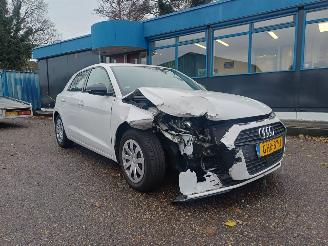 Vaurioauto  passenger cars Audi A1 SPORTBACK 25 TFSI 2019/8