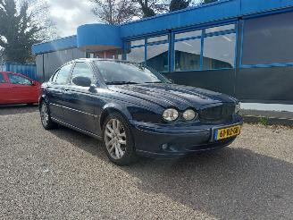 damaged passenger cars Jaguar X-type 3.0 V6 SPORT 2005/10