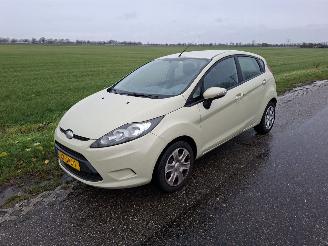 damaged passenger cars Ford Fiesta 1.2 2009/7