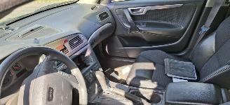 Volvo V-70 2.4 D picture 4