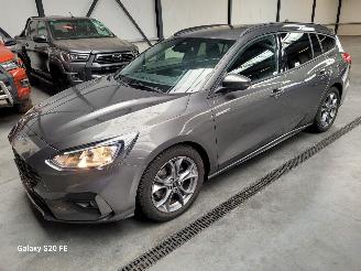 Schadeauto Ford Focus Wagon 1.0 EcoBoost 92-KW Automaat ST-Line 2019/1