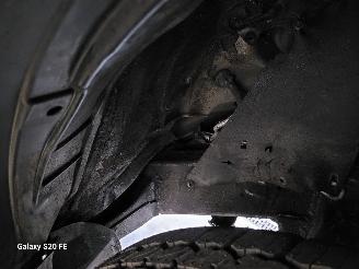 Toyota Hilux 2.8 D-4D 150-KW Automaat 4-WD GR-SPORT 5drs picture 12