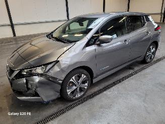Coche accidentado Nissan Leaf 160-KW 62kwh Automaat 5drs Tekna 2020/11
