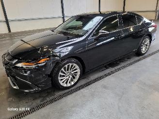 Lexus ES 300h Hybrid 2.5 131-KW Automaat 2019/1