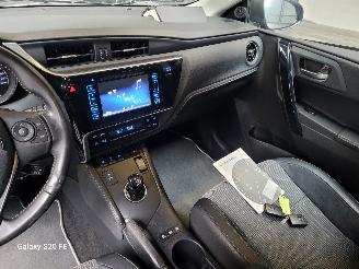 Toyota Auris Touring Sports Hybrid 1.8 73-KW Automaat picture 18