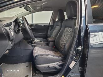 Toyota Auris Touring Sports Hybrid 1.8 73-KW Automaat picture 15