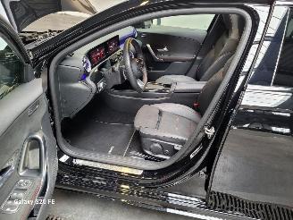 Mercedes A-klasse 180d 85-KW Automaat AMG 5drs Panoramadak picture 16