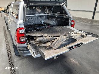 Toyota Hilux 2.8 D-4D 150-KW Automaat 4-WD Invincible Dubbel-Cabine picture 15