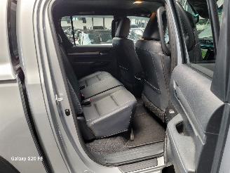 Toyota Hilux 2.8 D-4D 150-KW Automaat 4-WD Invincible Dubbel-Cabine picture 16