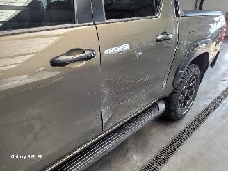 Toyota Hilux 2.8 D-4D 150-KW Automaat 4-WD Invincible Dubbel-Cabine picture 3