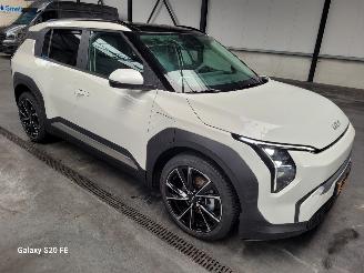 Vaurioauto  passenger cars Kia EV3 150-KW 81.4kwh Automaat Panoramadak 2025/11