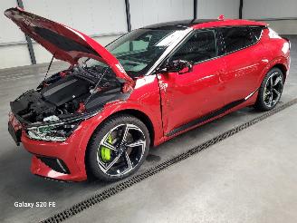 Voiture accidenté Kia EV6 GT 430-KW 77.4kwh Automaat AWD Panoramadak 2024/5
