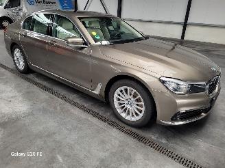 skadebil auto BMW 7-serie 730d 195-KW Automaat High-Executive 2019/2