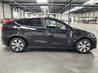 Tesla Model Y Dual Motor 378-KW Automaat AWD picture 4