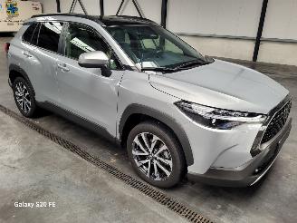 damaged passenger cars Toyota Corolla Cross Hybrid 1.8 72-KW Automaat Panoramadak 2025/2