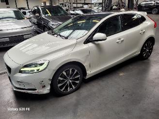 Volvo V-40 1.5 T3 112-KW Automaat 5drs Panoramadak picture 4
