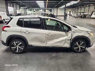 Peugeot 2008 BLUE 1.5 HDi 55-KW GT-Line Panoramadak picture 5