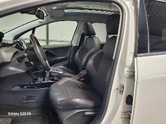 Peugeot 2008 BLUE 1.5 HDi 55-KW GT-Line Panoramadak picture 20