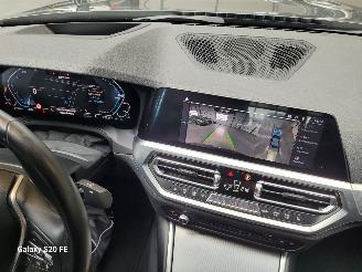 BMW 3-serie 330e Limo 215-KW Automaat High-Executive picture 21