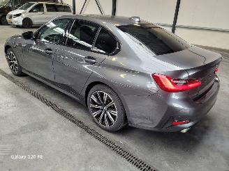 BMW 3-serie 330e Limo 215-KW Automaat High-Executive picture 2