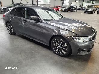 BMW 3-serie 330e Limo 215-KW Automaat High-Executive picture 4