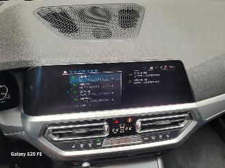BMW 3-serie 330e Limo 215-KW Automaat High-Executive picture 22