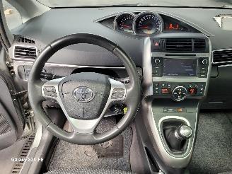 Toyota Verso 1.8 VVT-i 108-KW 6-Bak Business Panoramadak picture 18