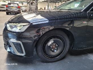 Audi A4 Limo MHEV 35 TFSi 110-KW S-Tronic S-Line picture 6
