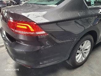 Volkswagen Passat Limo 1.6 TDi 88-KW DSG Comfortline picture 6