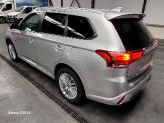 Mitsubishi Outlander 2.4 PHEV 99-KW Automaat AWD Plug-In-Hybrid picture 2