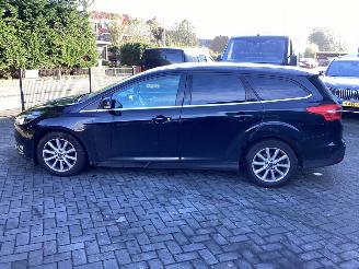 Ford Focus 1.0 Titanium picture 8