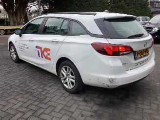 Opel Astra 1.2 Turbo Tourer picture 7