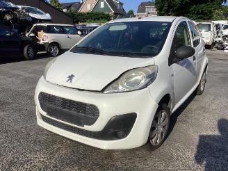 Démontage voiture Peugeot 107 107, Hatchback, 2005 / 2014 1.0 12V 2013/5