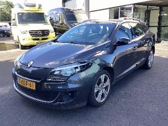 uszkodzony samochody osobowe Renault Mégane  2013/3