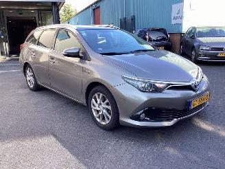 Toyota Auris Touring Sports 1.8 Hybrid Lease picture 3