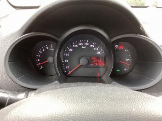 Kia Picanto  picture 11
