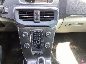 Volvo V-40 2.0 D2 picture 13