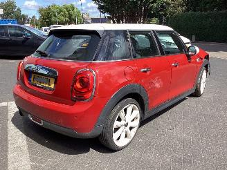Mini Cooper 1.5 12V picture 5