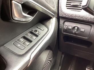 Volvo V-40 2.0 D2 R Design picture 15