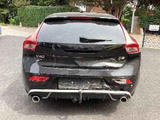 Volvo V-40 2.0 D2 R Design picture 6