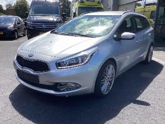 Damaged car Kia Ceed 16 GDI 2012/9