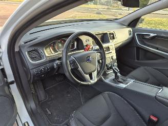 Volvo V-60 2.4 D6 Twin Engine picture 12