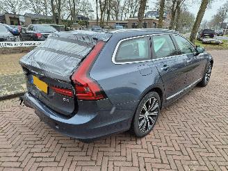 Volvo V-90 2.0 B4 Inscription picture 3