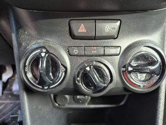 Peugeot 208 1.2 VTi Active picture 13