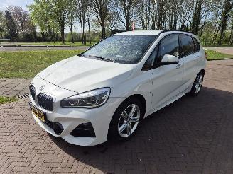 damaged passenger cars BMW 2-serie 220 I HIGH EXECUTIVE 2020/2