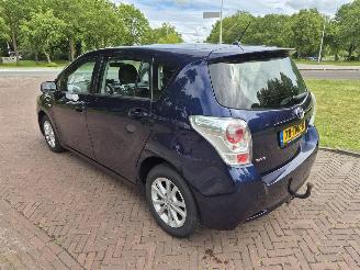 Toyota Verso 2.0 D4-4 ASPIRATION picture 5